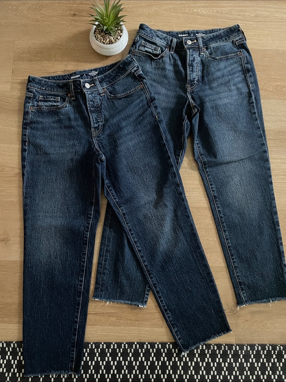 Old Navy. OG Straight Leg Jeans. S/2